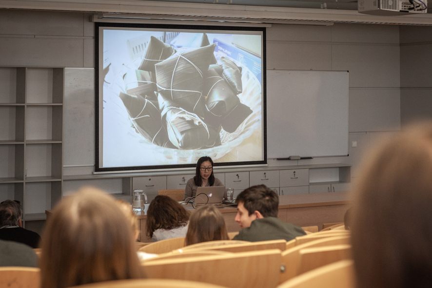 ZHANG XIAOJUAN´S WORKSHOP AND LECTURE